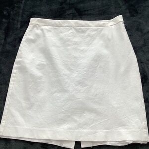J. Crew excellent condition white skirt,  sz 10p, back zipper, back slit